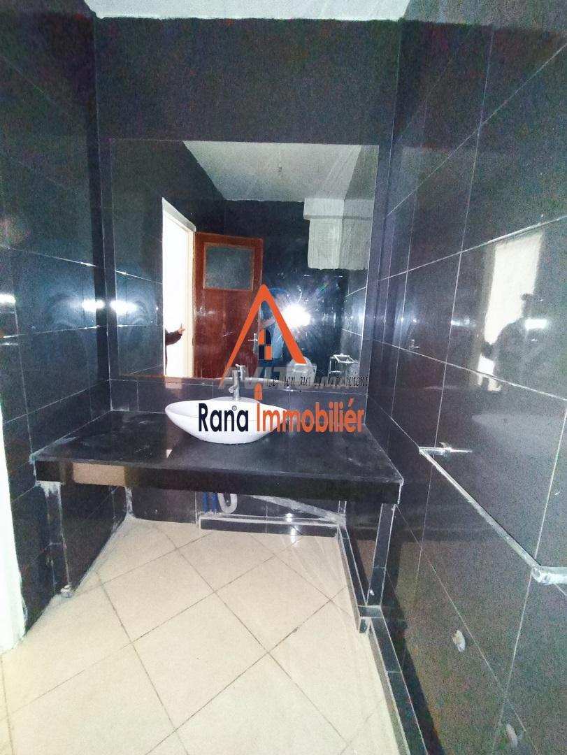 Office 180 m² for rent in Rabat (Agdal) — Photo 30
