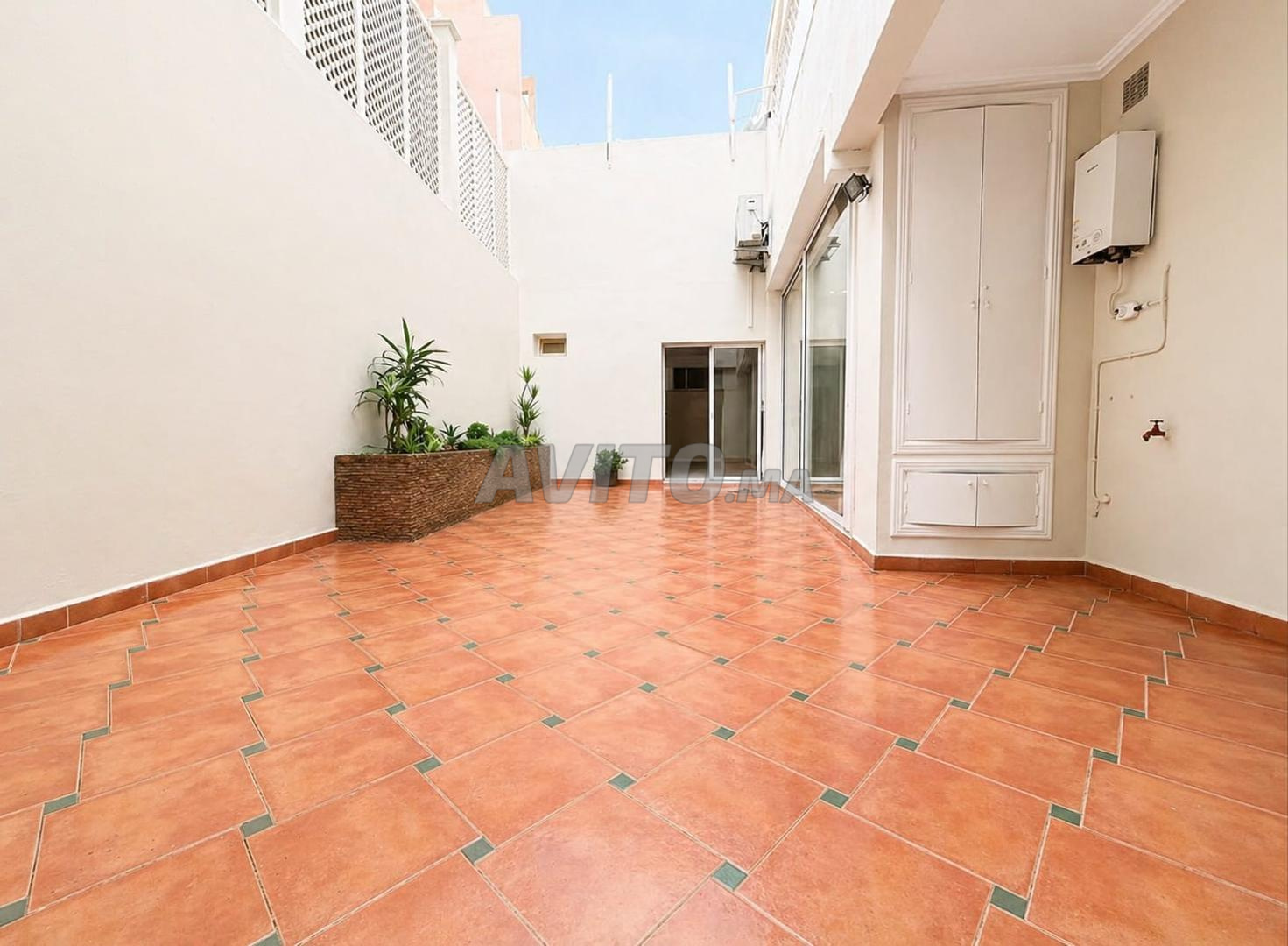 Appartement 280 m² à louer à Casablanca, Maârif Extension — Photo 3