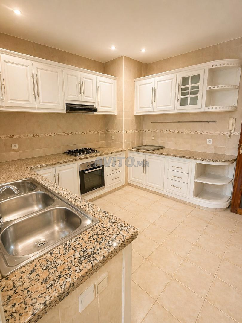 Appartement 280 m² à louer à Casablanca, Maârif Extension — Photo 7