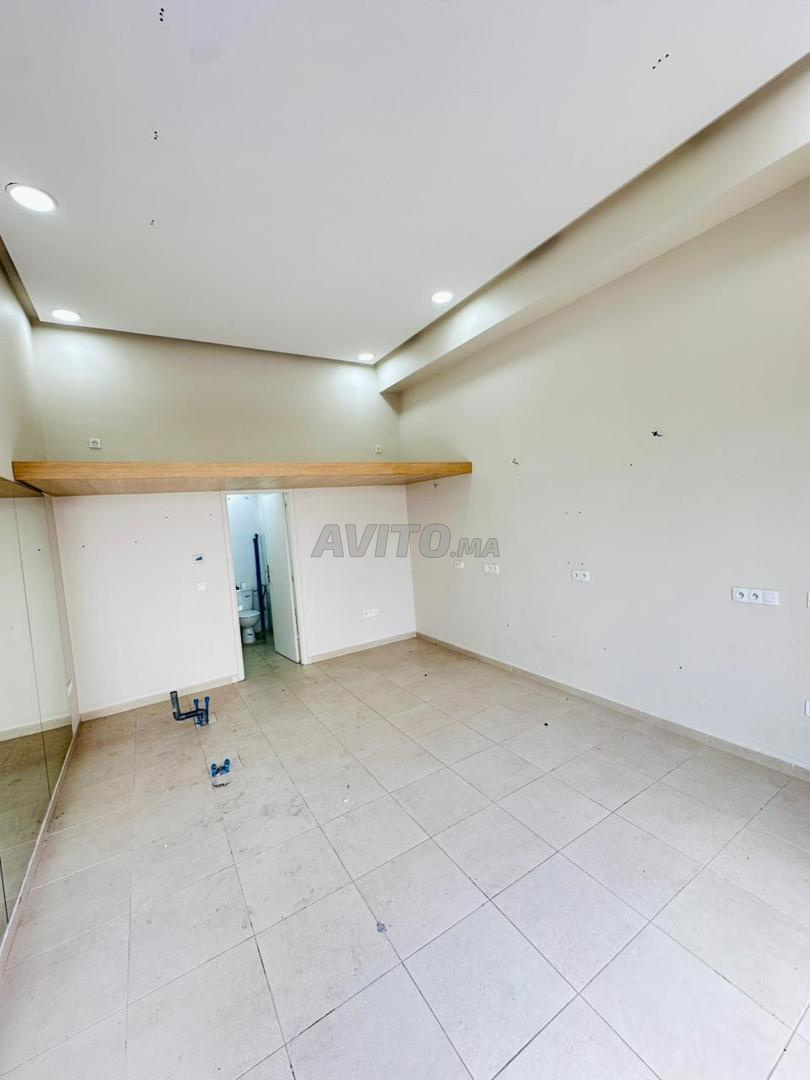 Local commercial 24 m² à louer à Casablanca — Photo 4