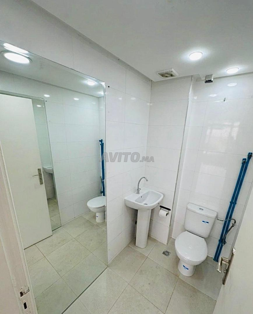 Local commercial 24 m² à louer à Casablanca — Photo 6