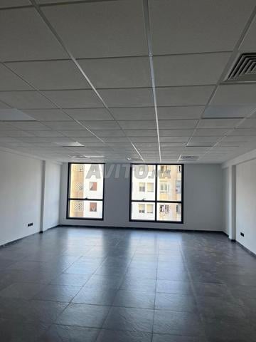 Bureau 74 m² à louer à Casablanca — Photo 4