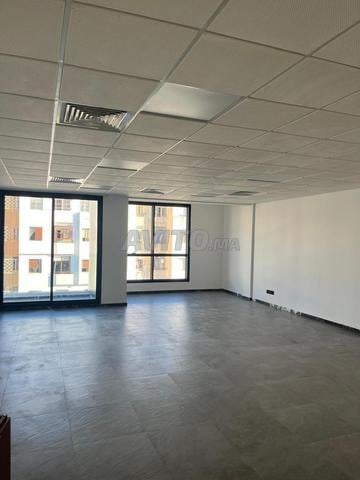 Bureau 74 m² à louer à Casablanca — Photo 12