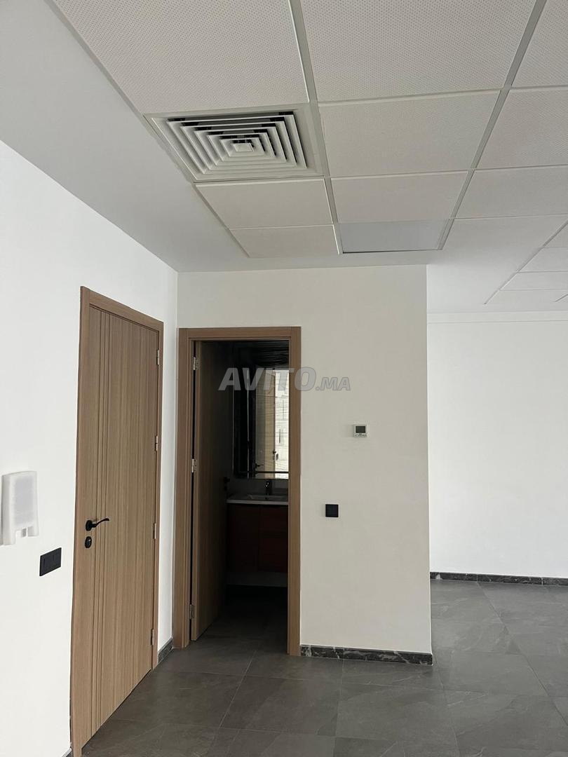 Bureau 74 m² à louer à Casablanca — Photo 5