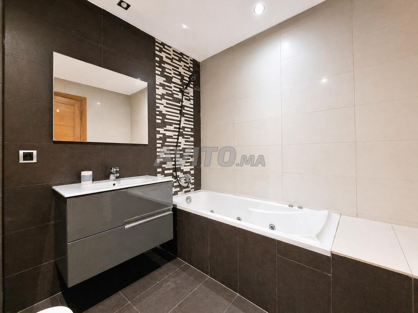 Appartement meublé 107 m² à louer à Casablanca, Maârif — Photo 18