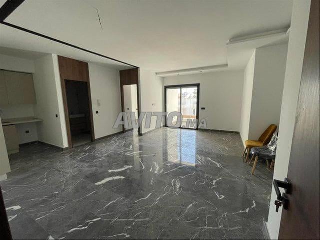 1-Bedroom Apartment 50 m² for Rent in Casablanca (Hermitage District) — Photo 11