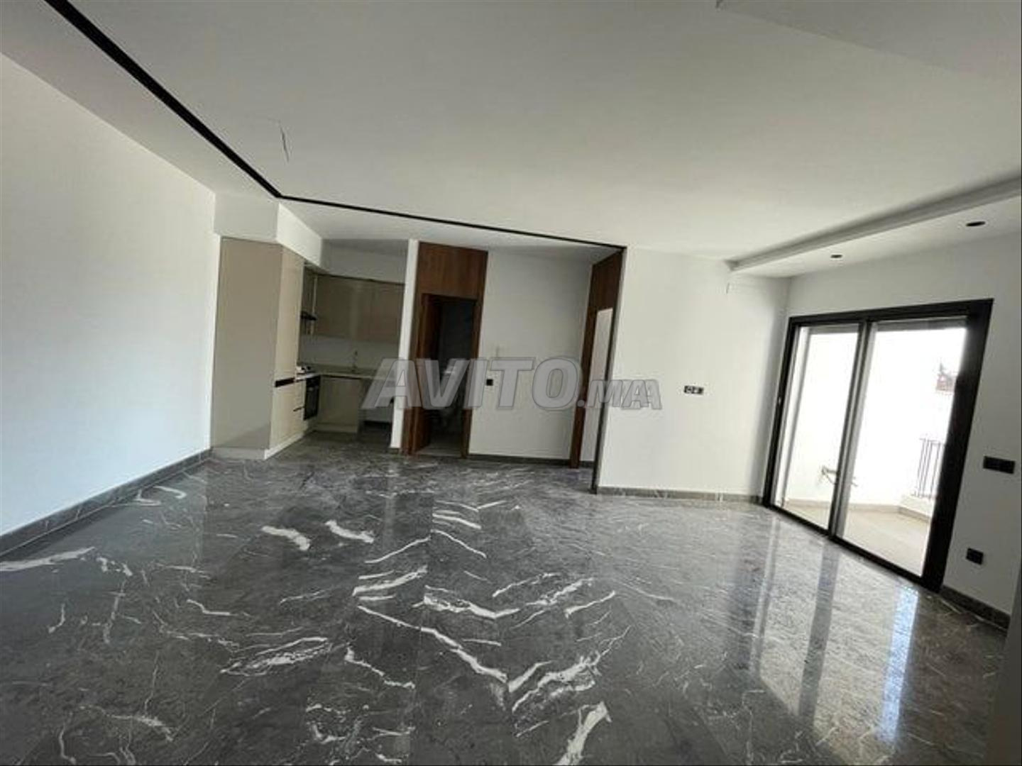 1-Bedroom Apartment 50 m² for Rent in Casablanca (Hermitage District) — Photo 8
