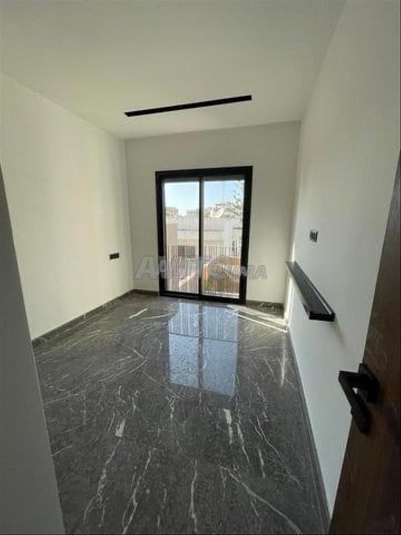 1-Bedroom Apartment 50 m² for Rent in Casablanca (Hermitage District) — Photo 10