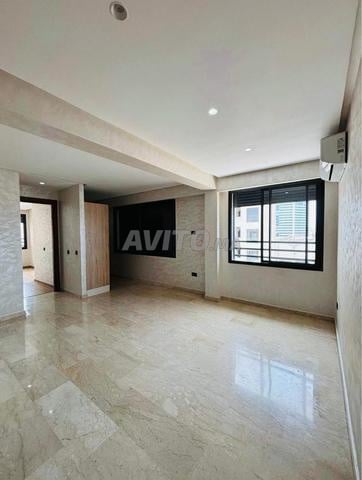 Studio 50 m² à louer à Casablanca (Belvédère) — Photo 3