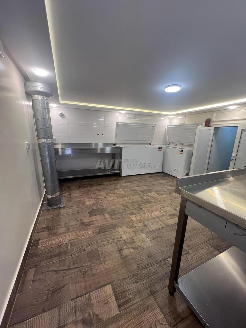 Deux magasins 81 m² à vendre à Salé