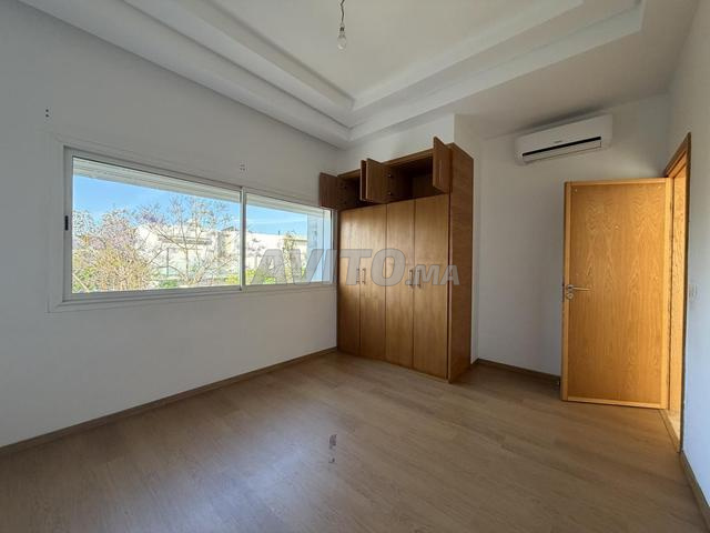 Villa 400 m² à vendre à Rabat, Souissi — Photo 7