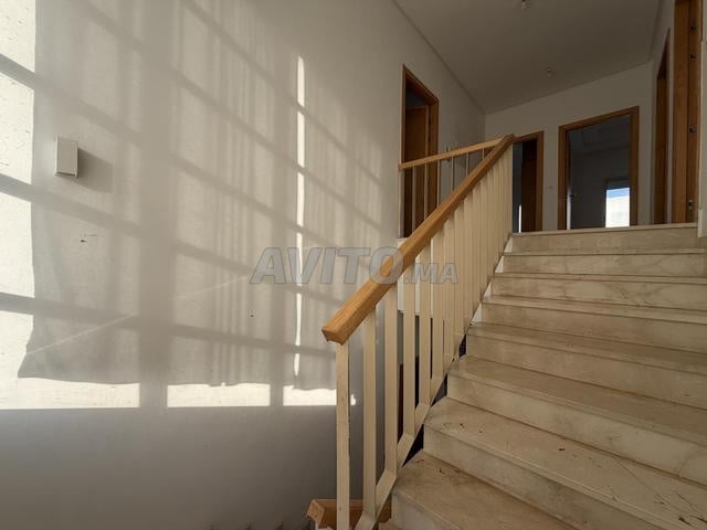 Villa 400 m² à vendre à Rabat, Souissi — Photo 8