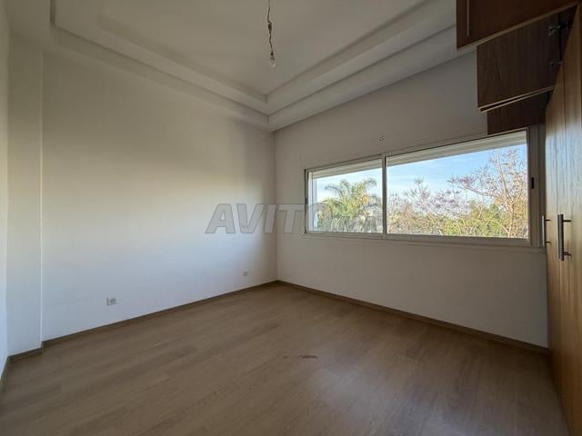 Villa 400 m² à vendre à Rabat, Souissi — Photo 10