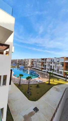 Appartement luxueux à louer avec vue sur piscine à Cabo Negro — Photo 3