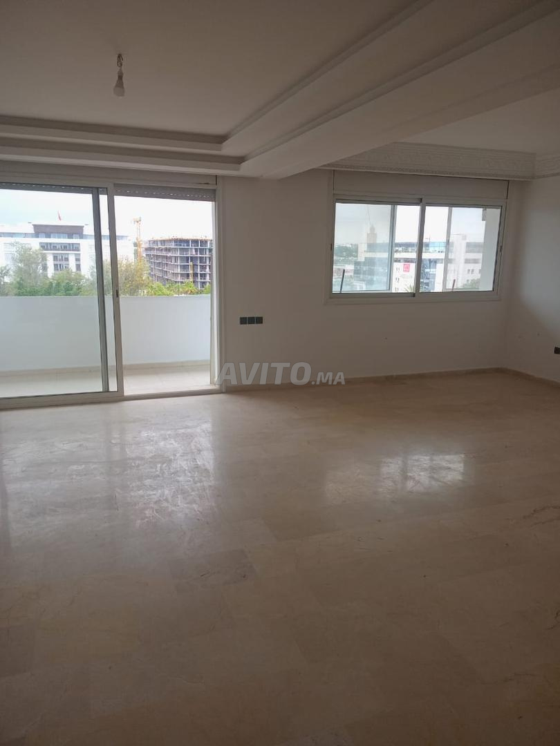 Appartement 200 m² à louer à Rabat Hay Riad — Photo 7
