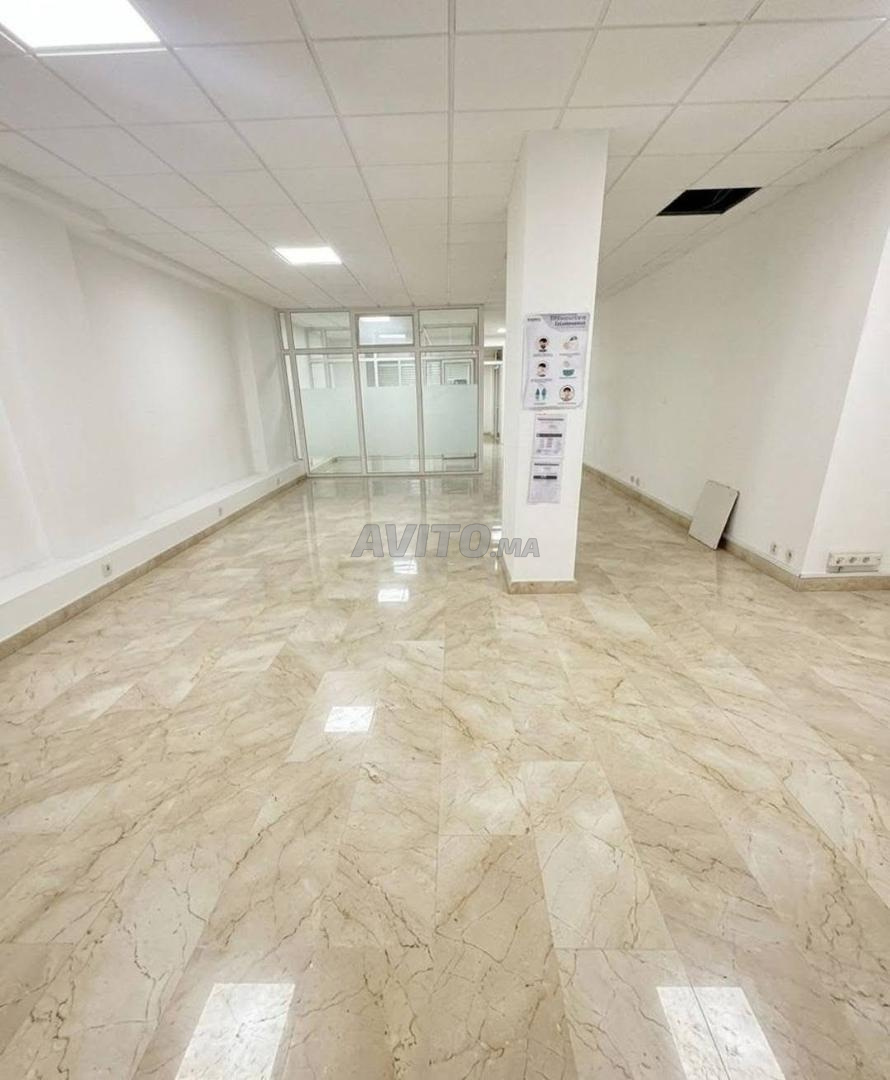 220m² Commercial Space for Rent in Casablanca, Gauthier — Photo 3