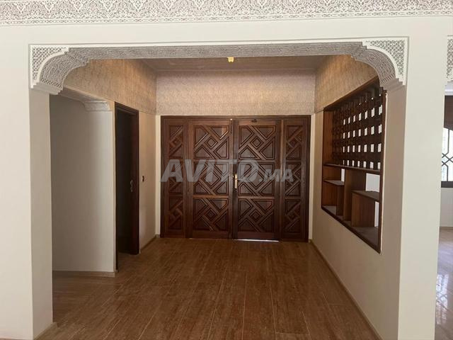 Villa 1900 m² à vendre à Rabat Souissi — Photo 8