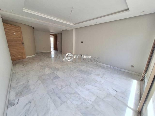 شقة 93 م² للإيجار في الدار البيضاء — Photo 9
