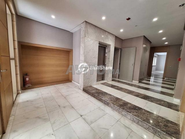 شقة 93 م² للإيجار في الدار البيضاء — Photo 13