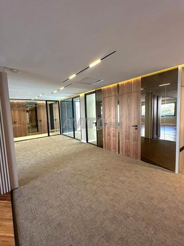 225 m² Office for Rent in Casablanca — Photo 4