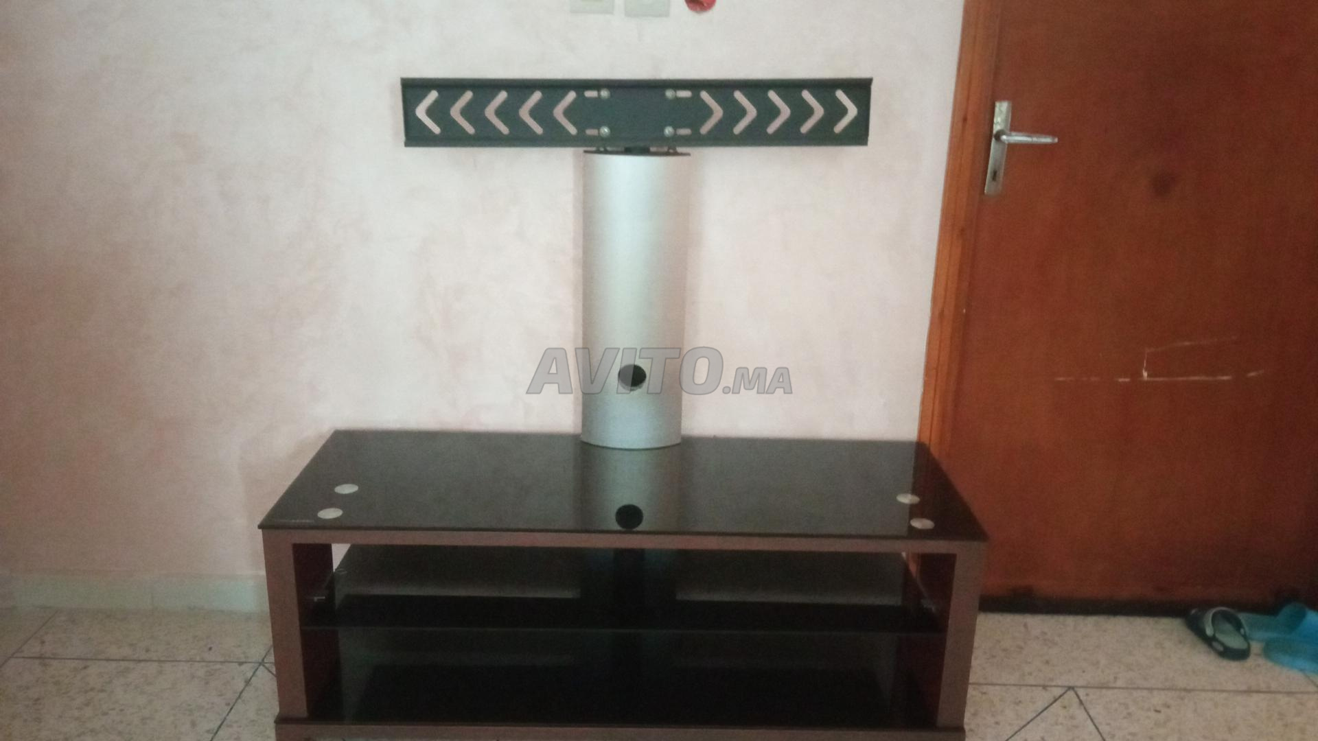 Selling glass TV table — Photo 4