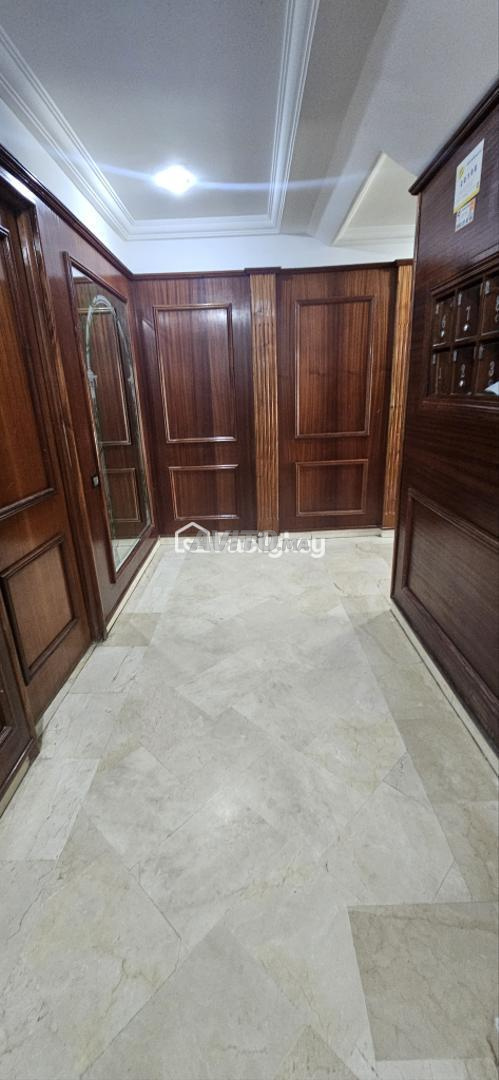 شقة 110 م² للإيجار في الدار البيضاء ( Maarif Bir Anzarane ) — Photo 5