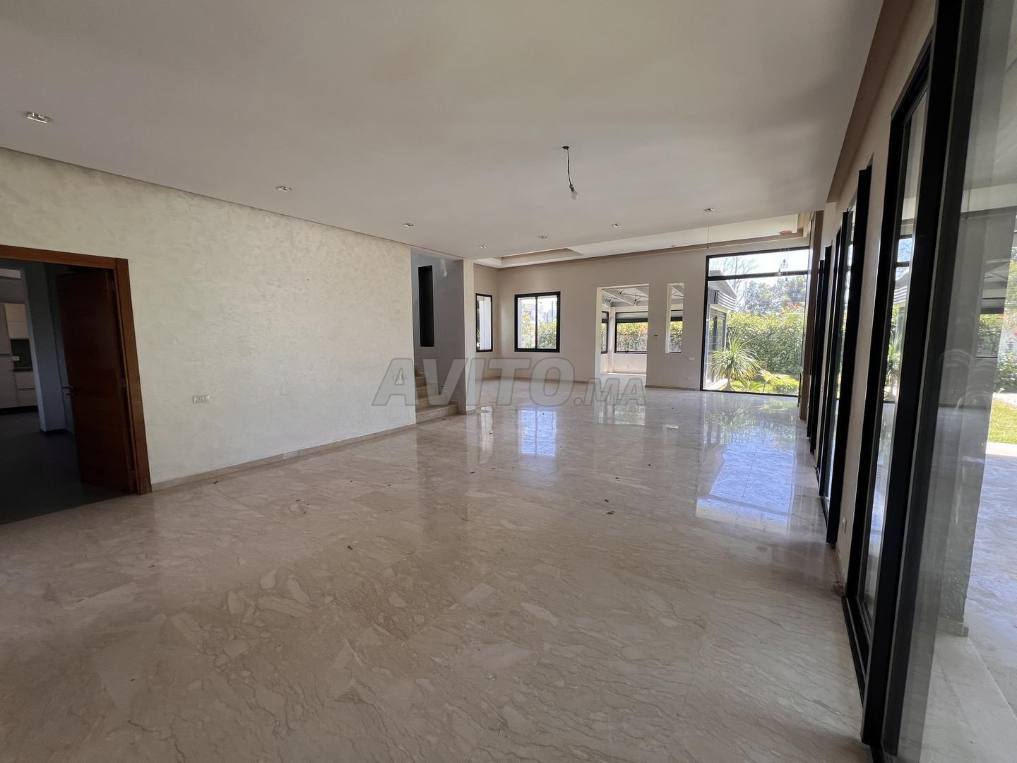 فيلا ٧٠٠ م² للإيجار في الدار البيضاء — Photo 5
