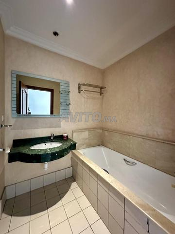 Appartement 80 m² à louer à Casablanca (Racine) — Photo 7