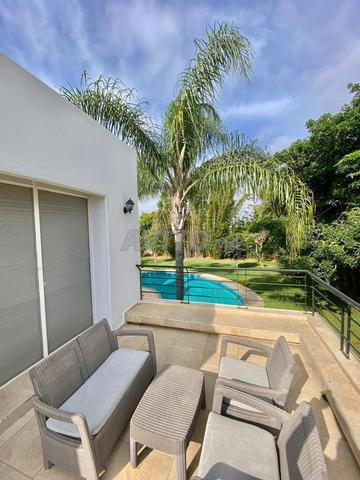 Villa de luxe à louer ou à vendre dans le quartier des Ambassadeurs, Rabat — Photo 12