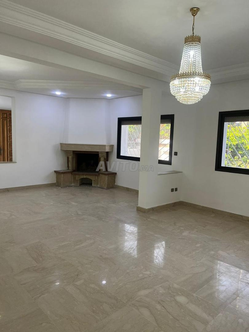 فيلا 200 متر مربع للإيجار في الرباط (حي الرياد) — Photo 5