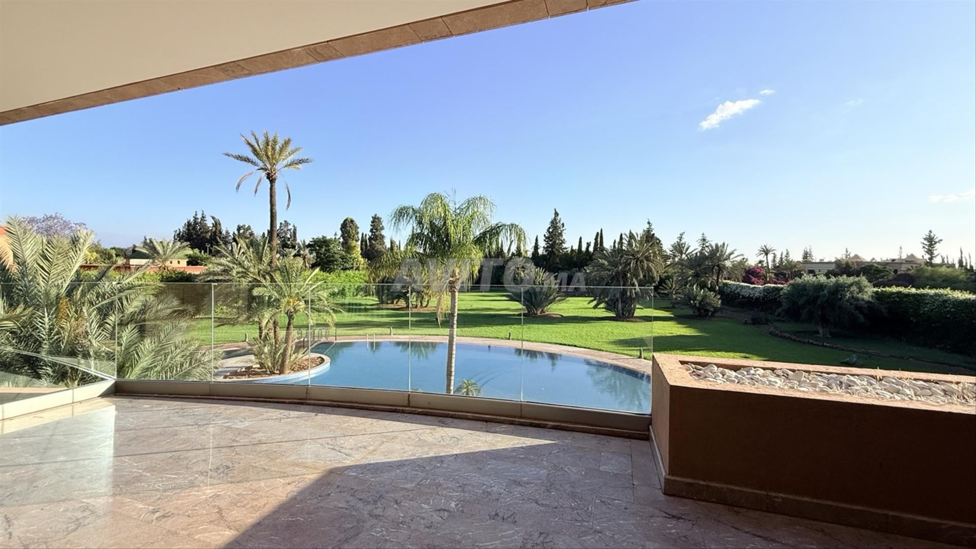 فيلا فاخرة للبيع في مراكش 1450م2 9 غرف — Photo 40