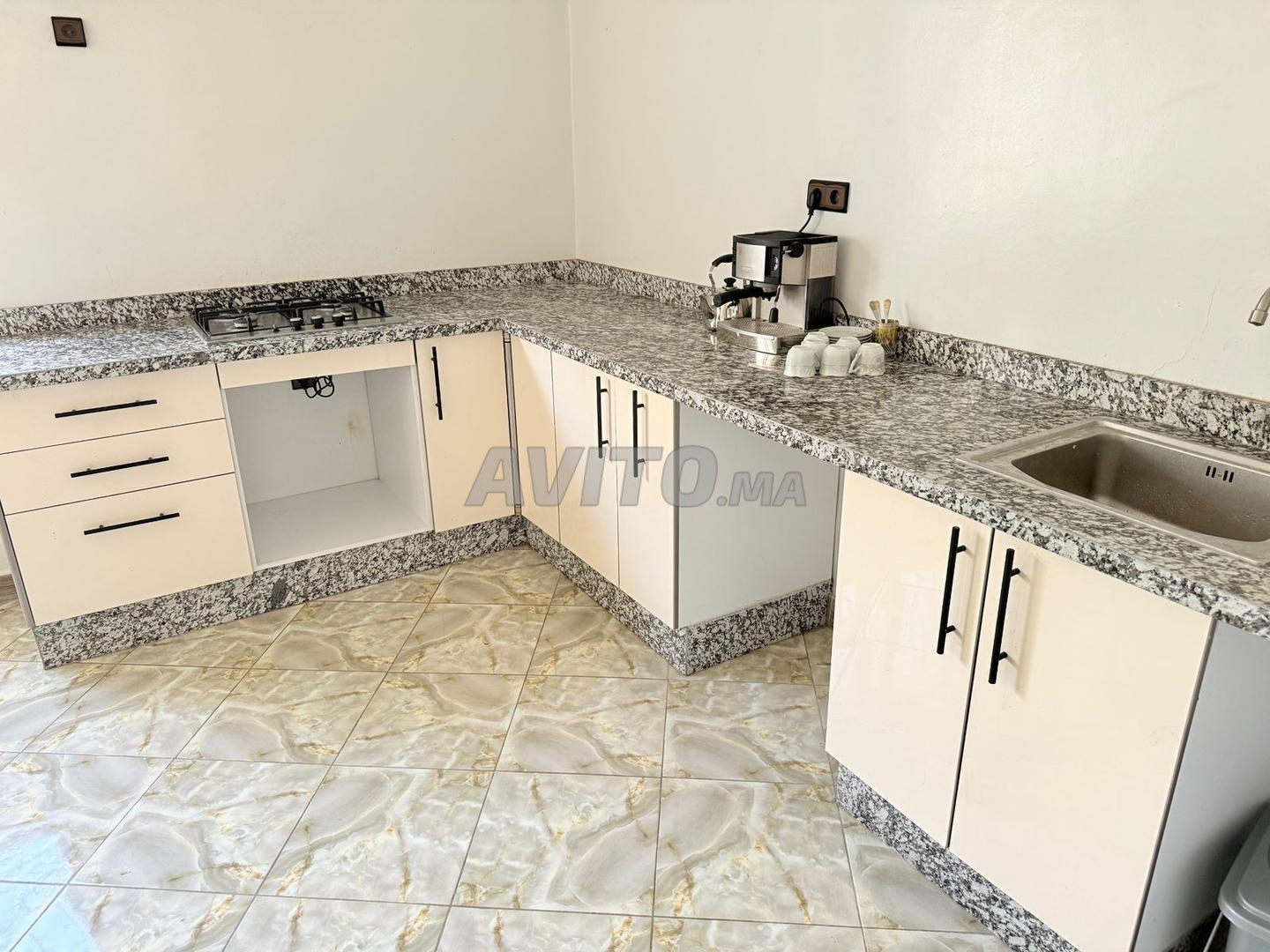 Apartment 168 m² for Rent in Fès - City Center — Photo 9