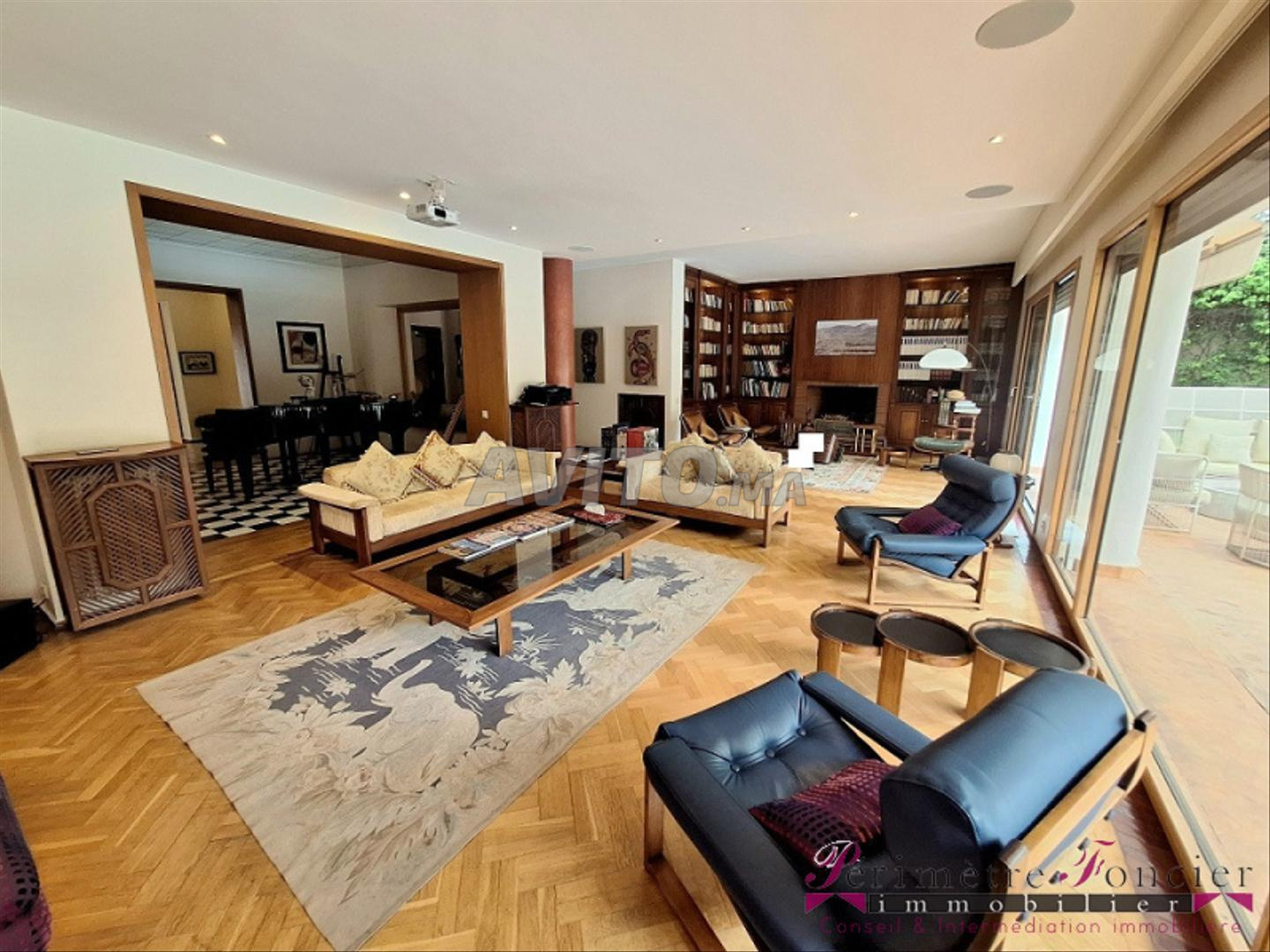CALIFORNIA STUNNING CHARACTER VILLA FOR SALE