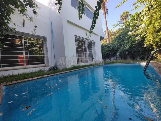 Villa 320 m² à louer à Ain Diab — Photo 2