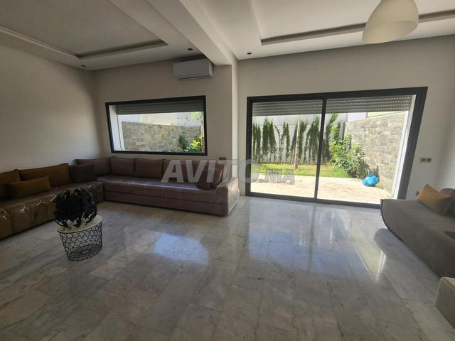 Villa 200 m² à louer à Darbouazza — Photo 11