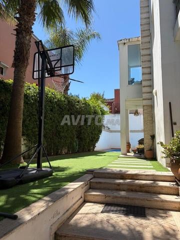 Villa 287 m² for rent in Casablanca, Franceville — Photo 2