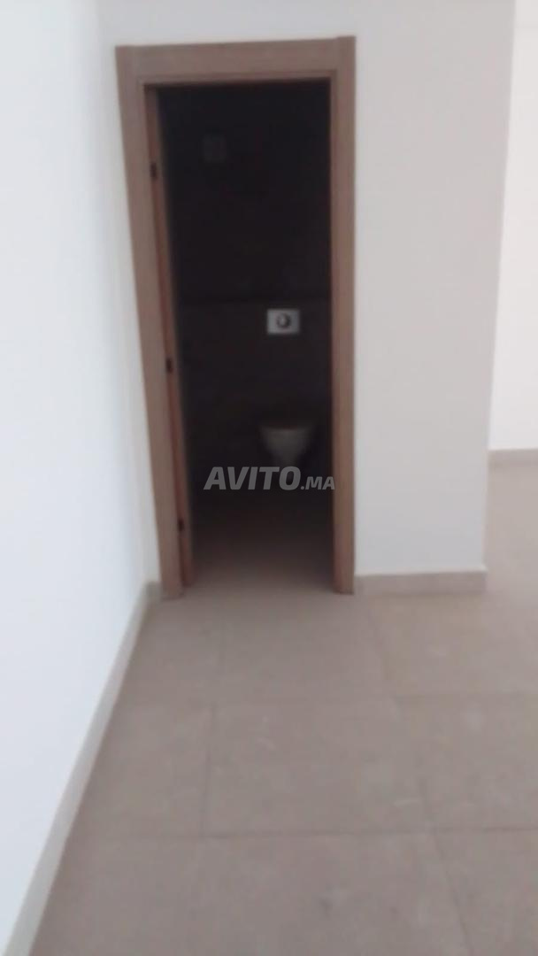 Bureau 92 m² à louer à Casablanca Roches Noires — Photo 4