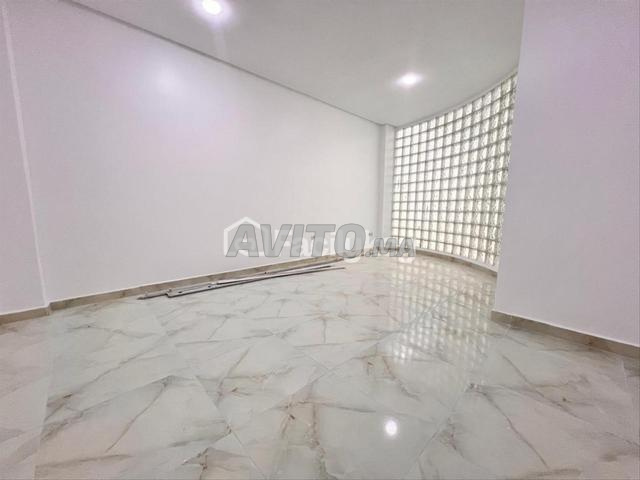 Commercial space 100 m² for rent in Casablanca, Maârif — Photo 8