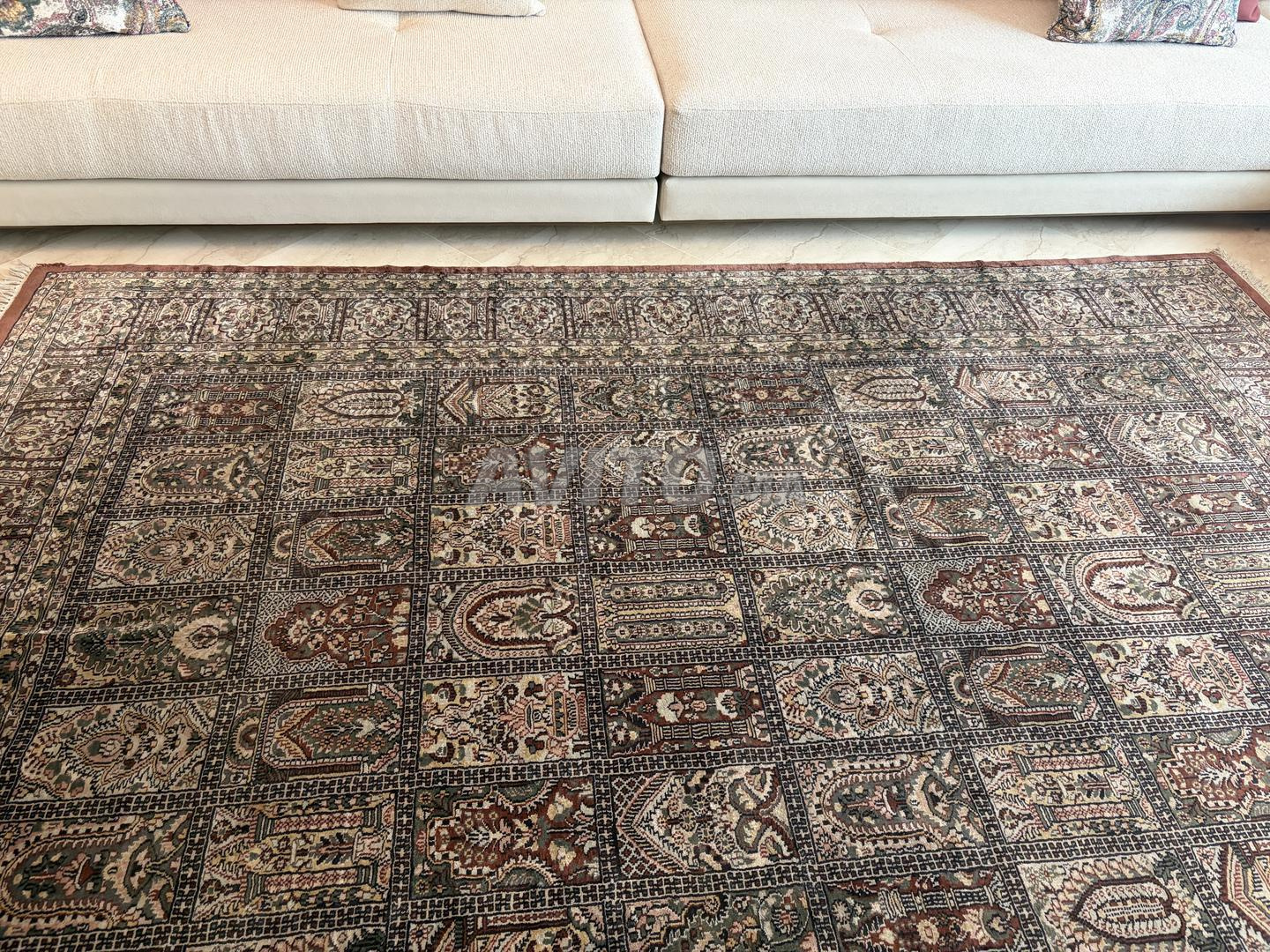 Iranian Silk Rug for Sale in Casablanca — Photo 4