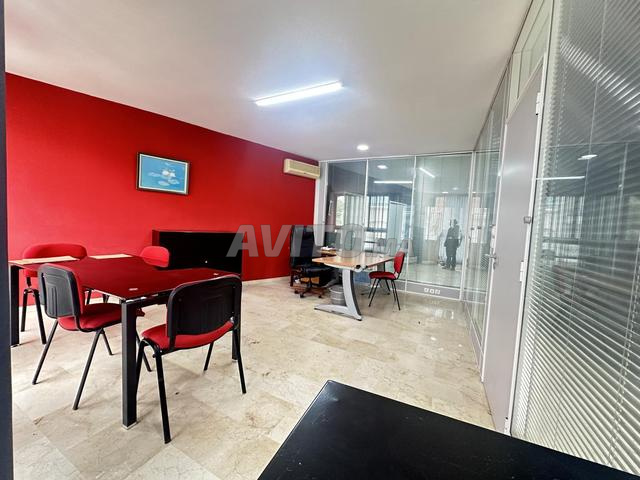 Office 90 m² for rent in Casablanca — Photo 3