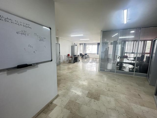 Office 90 m² for rent in Casablanca — Photo 11