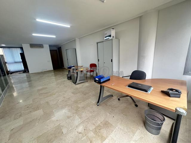 Office 90 m² for rent in Casablanca — Photo 15