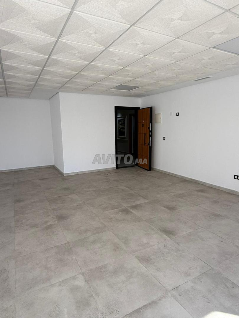 Bureau 82 m² à louer à Casablanca Roches Noires — Photo 5