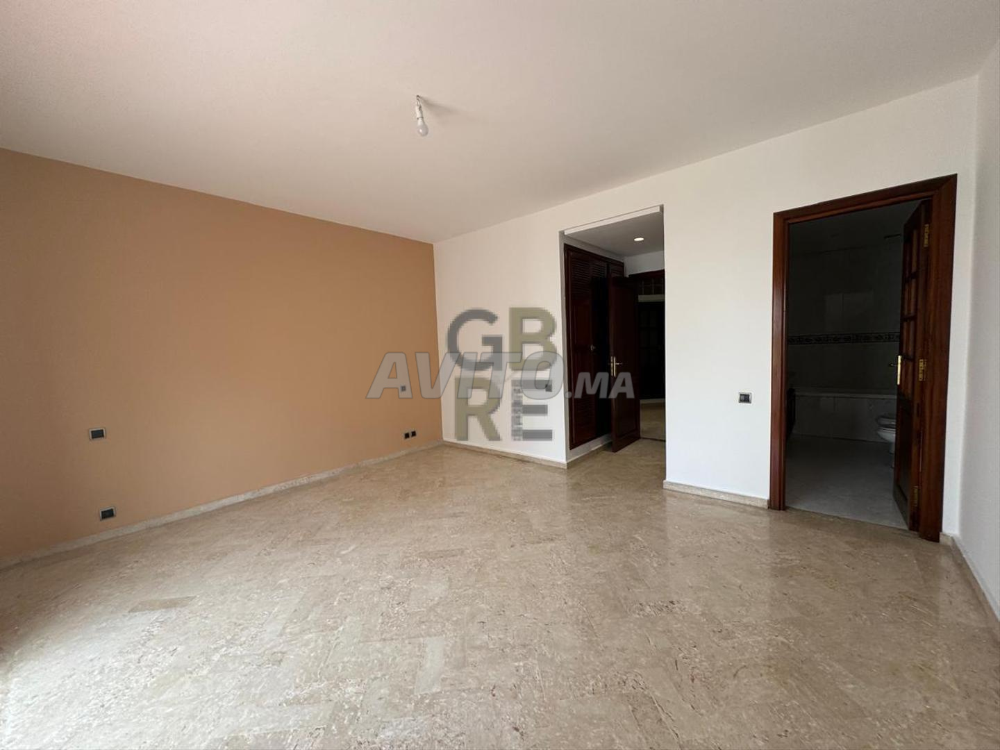 شقة 218 م² للإيجار بالرباط — Photo 5