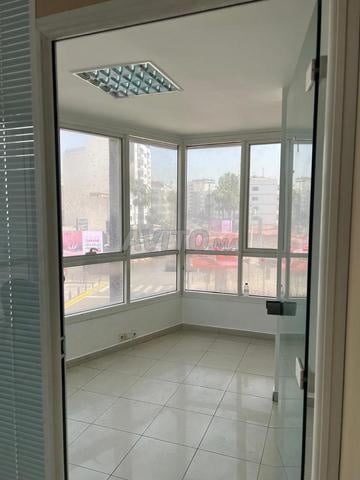 Office 74 m² for rent in Biranzarane, Casablanca — Photo 6