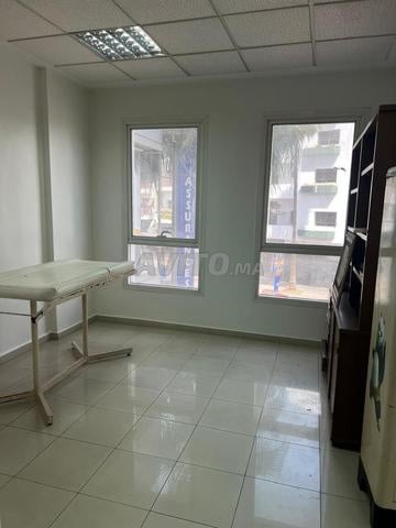 Office 74 m² for rent in Biranzarane, Casablanca — Photo 9