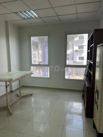 Office 74 m² for rent in Biranzarane, Casablanca — Photo 11