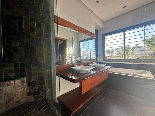 Villa 667 m² for rent in Casablanca – Ain Diab — Photo 9