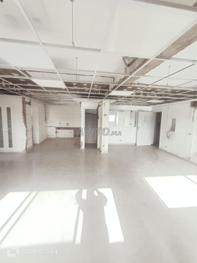 Location plateau à usage professionnel à Agdal