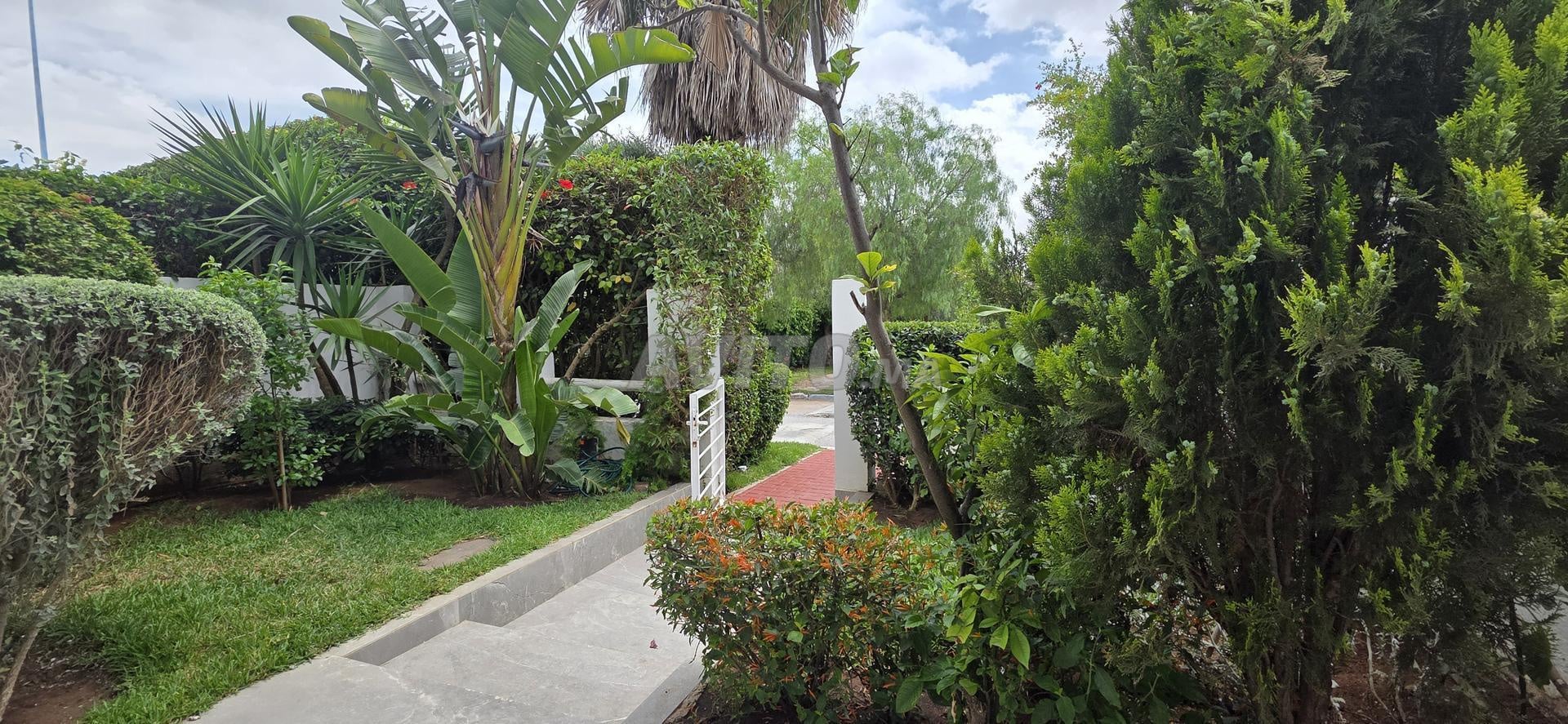 Stunning 3-Bedroom Villa for Sale - Dar Bouazza